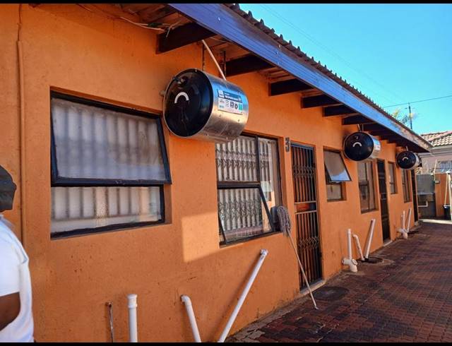 BUSINESS FOR SALE IN MAHWELERENG